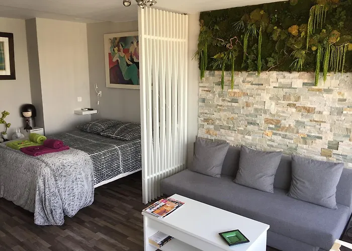 1 Chambre, 1 P'tit dèj', 1 Sourire